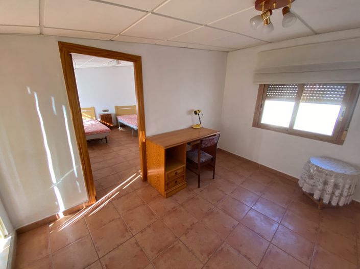 Image No.49-5 Bed Townhouse for sale