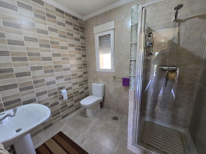 Image No.22-4 Bed Villa for sale