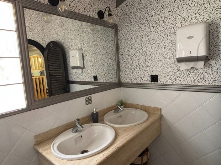 Image No.19-8 Bed Villa for sale