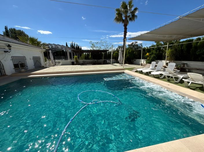 Image No.37-8 Bed Villa for sale