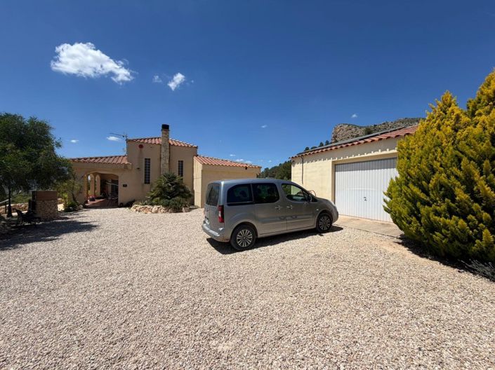 Image No.22-3 Bed Villa for sale