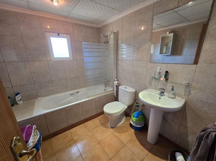 Image No.18-5 Bed Villa for sale
