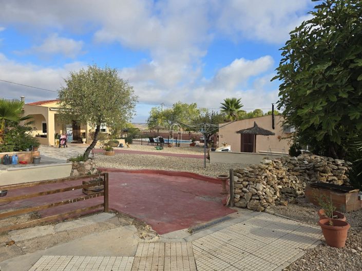 Image No.28-5 Bed Villa for sale