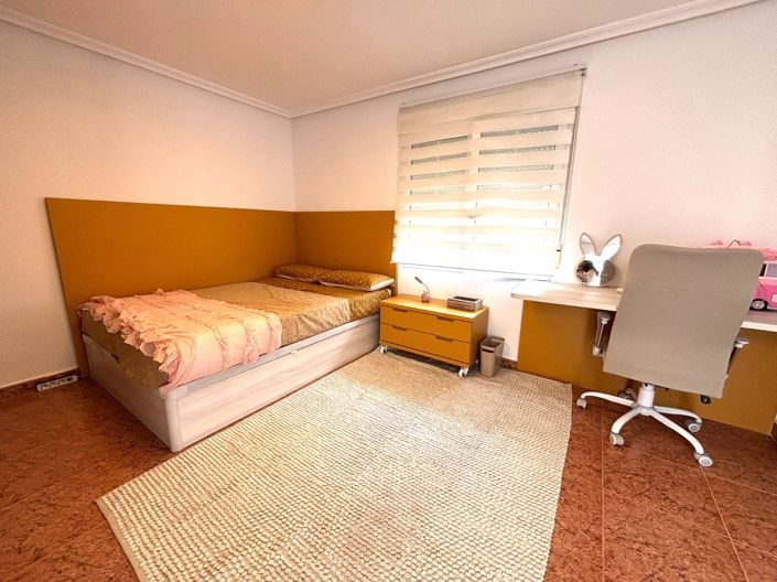 Image No.5-Casa adosada con 4 dormitorios en venta