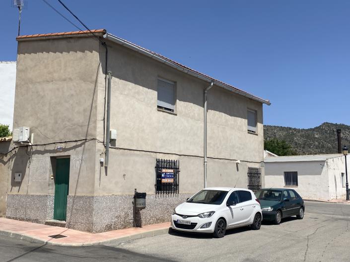 Image No.30-2 Bed Townhouse for sale