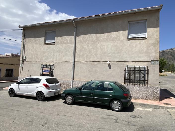 Image No.32-2 Bed Townhouse for sale