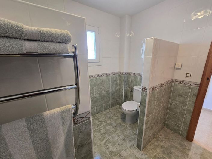 Image No.28-4 Bed Villa for sale