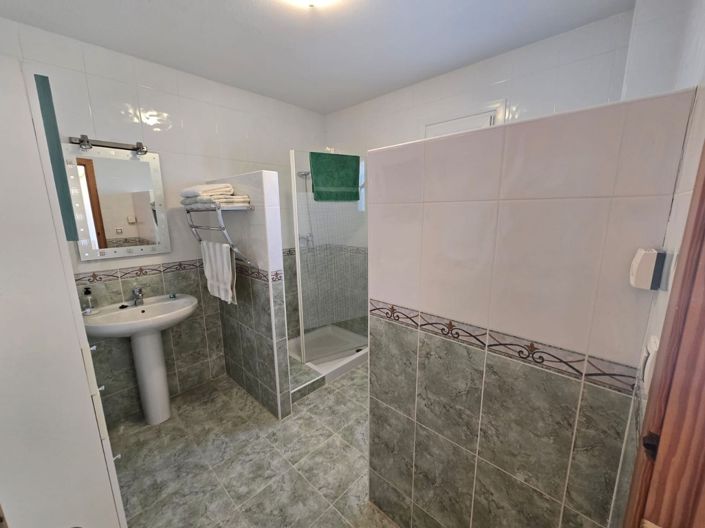 Image No.29-4 Bed Villa for sale