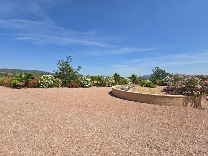 Image No.4-4 Bed Villa for sale