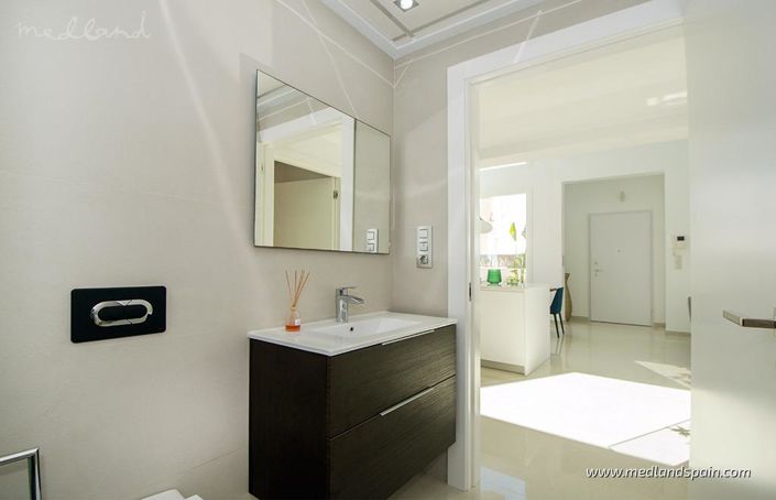 Image No.10-4 Bed Villa for sale