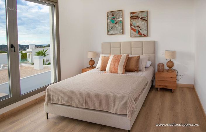 Image No.4-4 Bed Villa for sale