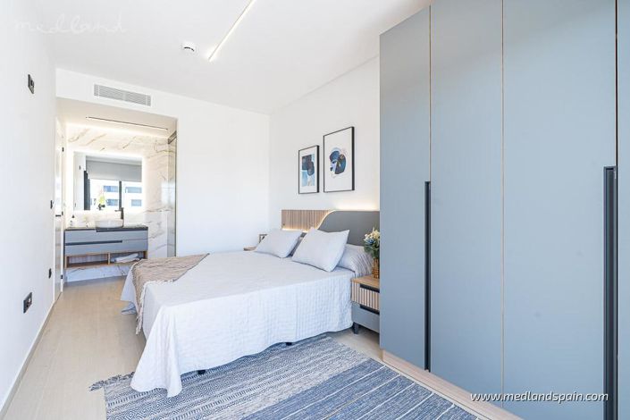 Image No.11-3 Bed Apartment for sale