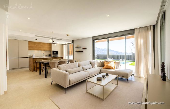 Image No.6-4 Bed Villa for sale