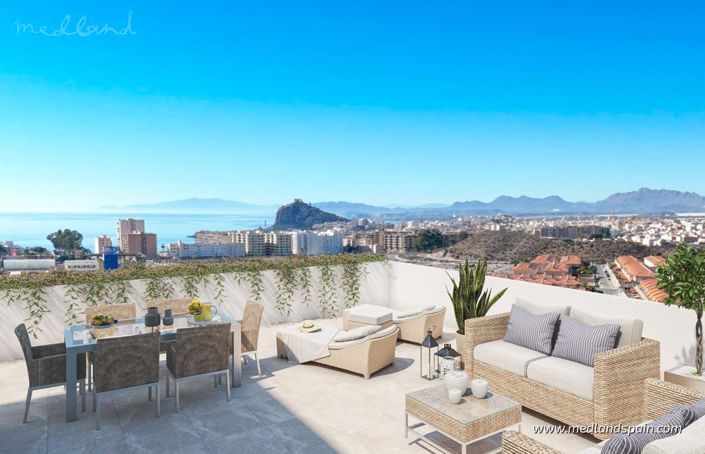 Image No.2-4 Bed Villa for sale