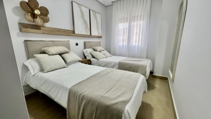 Image No.8-2 Bed Apartment for sale