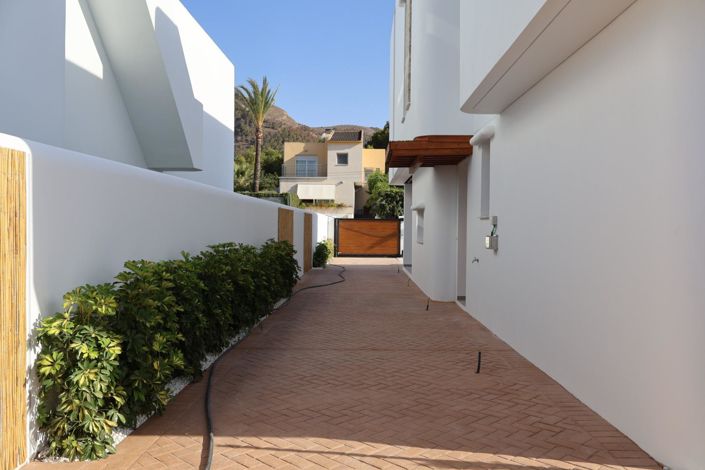 Image No.14-4 Bed Villa for sale