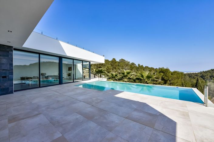 Image No.7-3 Bed Villa for sale