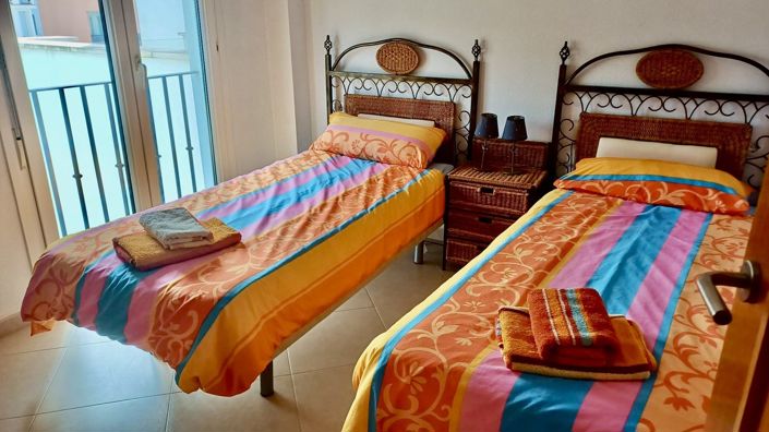 Image No.11-2 Bed Property for sale