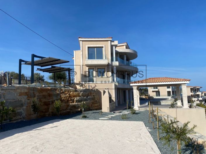 Image No.9-5 Bed Villa for sale