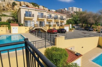 Town House For Sale  in  Universal