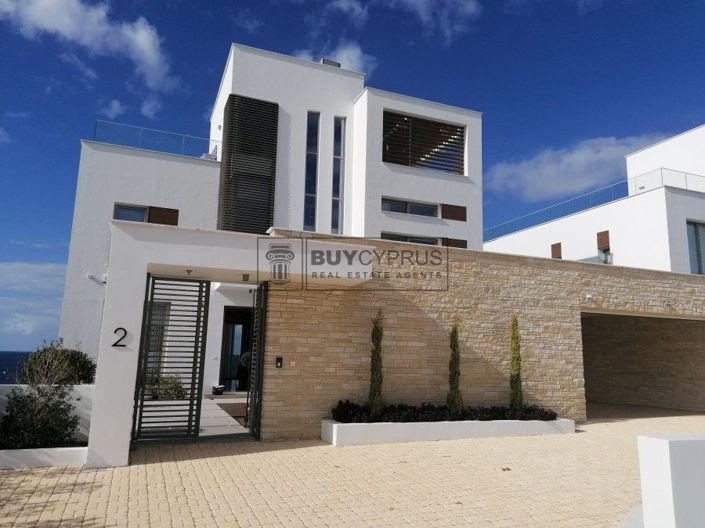 Image No.2-4 Bed Villa for sale