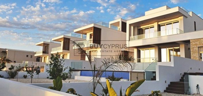 Image No.8-4 Bed Villa for sale