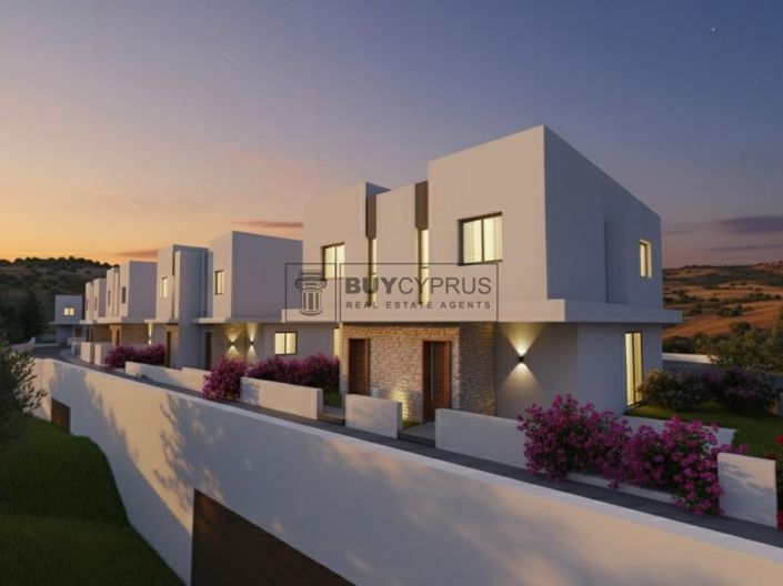 Image No.11-3 Bed Property for sale