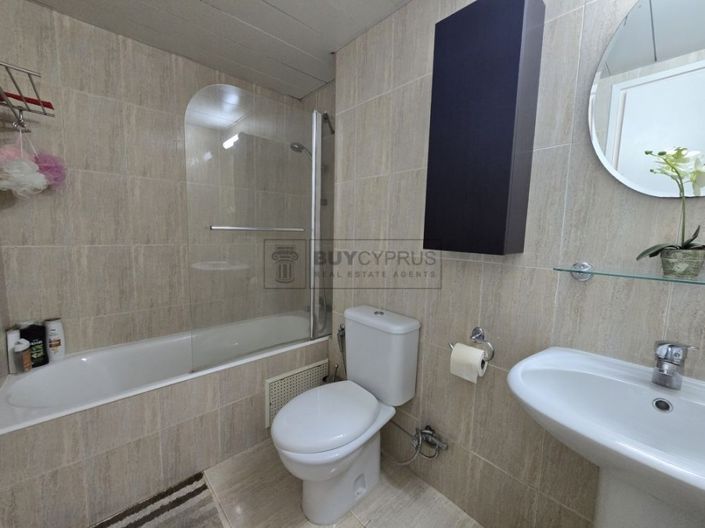 Image No.26-3 Bed Townhouse for sale