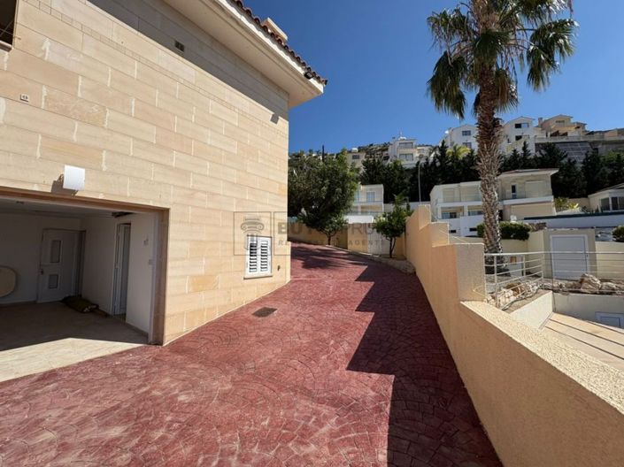 Image No.43-3 Bed Villa for sale