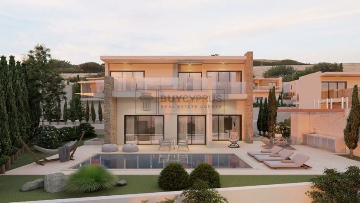 Detached Villa in Peyia For Sale