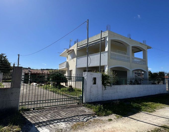 Image No.4-4 Bed House for sale