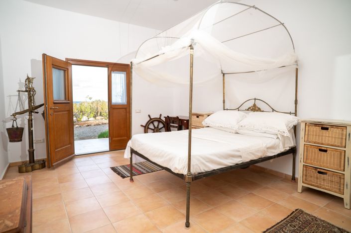 Image No.11-6 Bed Villa for sale