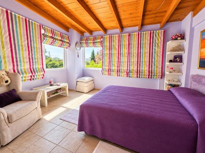 Image No.13-2 Bed Villa for sale