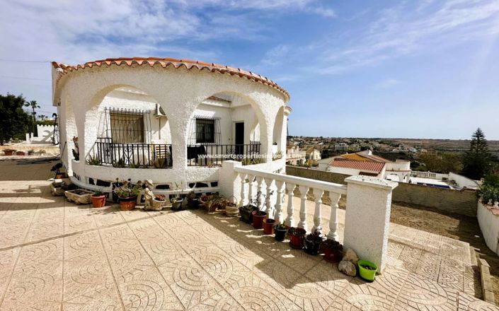 Image No.3-3 Bed Villa for sale
