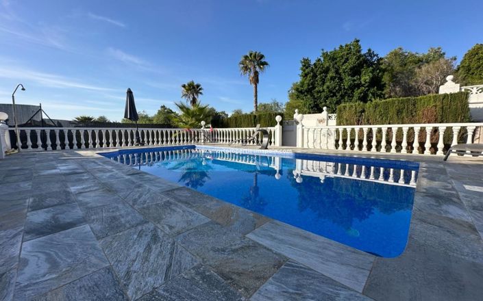 Image No.2-3 Bed Villa for sale