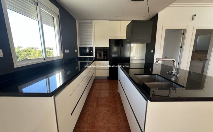 Image No.2-3 Bed Villa for sale