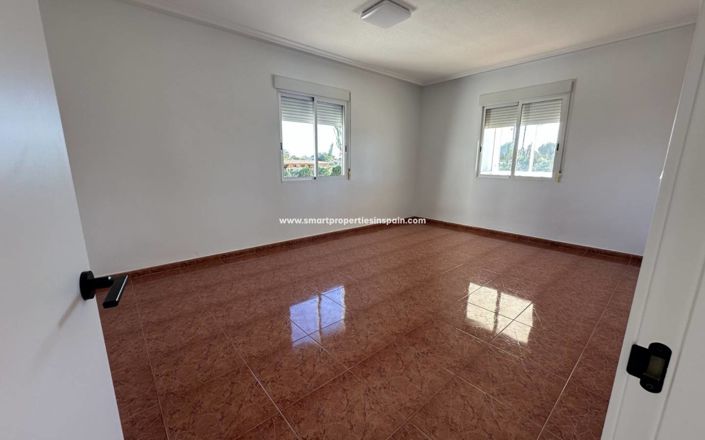 Image No.8-3 Bed Villa for sale