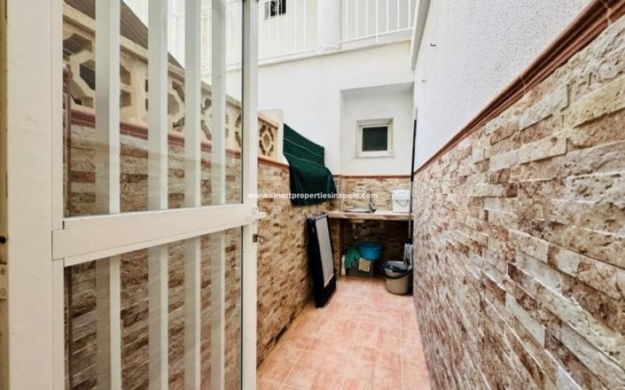 Image No.15-2 Bed Apartment for sale