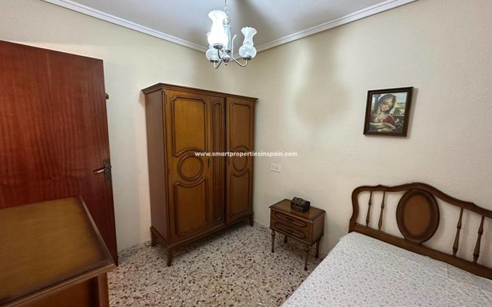 Image No.15-3 Bed Apartment for sale
