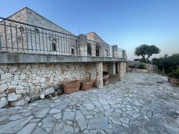Image No.24-3 Bed Villa for sale