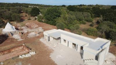 LA-TUA-IMMOBILIARE--Villa-con-trullo-e-piscina-nel-cuore-della-Valle-d-Itria---image00036