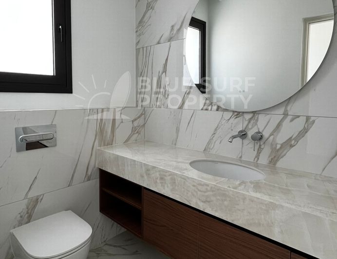 Image No.11-4 Bed Townhouse for sale