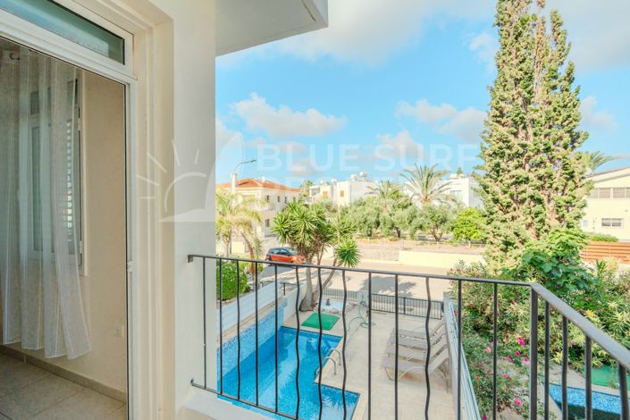Image No.18-2 Bed Townhouse for sale