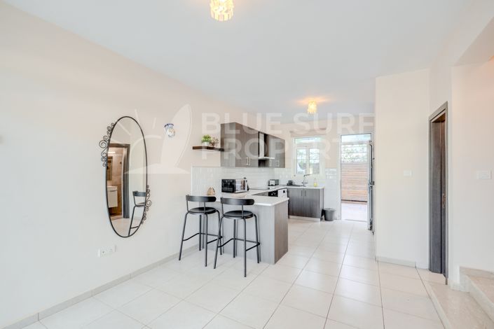 Image No.6-2 Bed Townhouse for sale