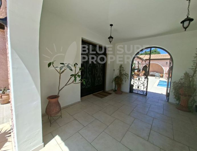 Image No.3-Villa de 3 chambres à vendre à Larnaca