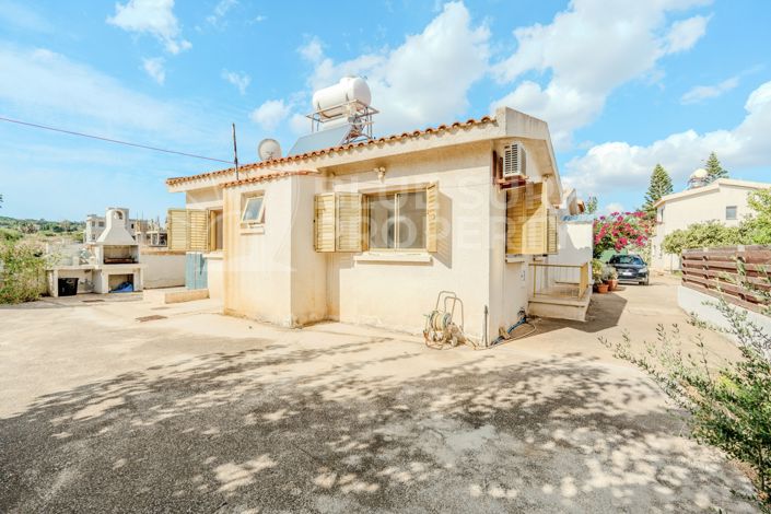 Excellent Located 2-Bedroom Bungalow with large Garden in the popular resort of Protaras