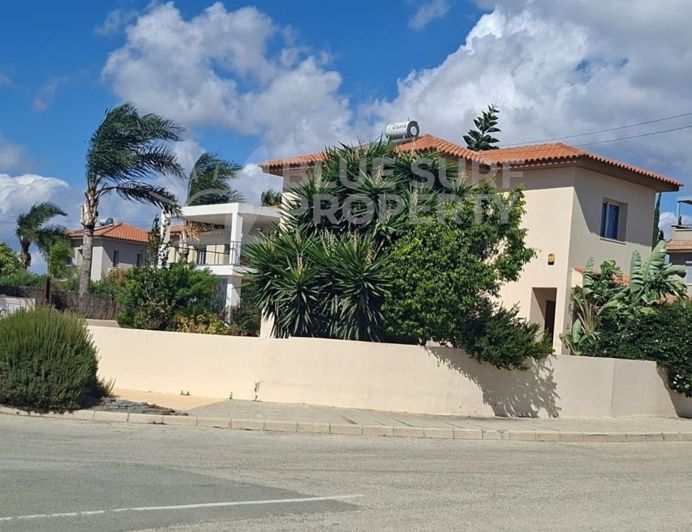 Image No.2-3 Bed Villa for sale