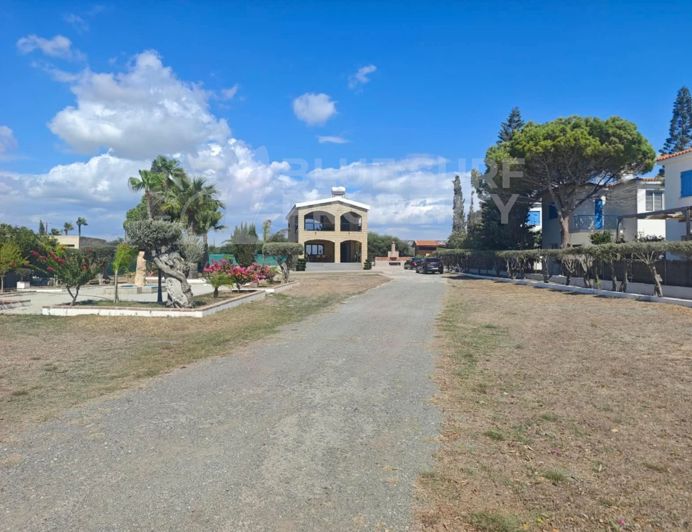 Image No.26-3 Bed Villa for sale