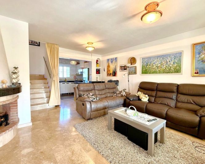 Image No.4-2 Bed Townhouse for sale
