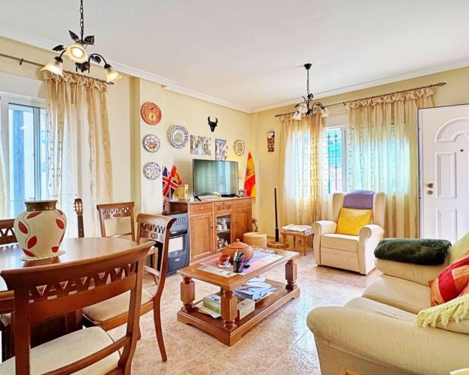 Image No.14-3 Bed Townhouse for sale